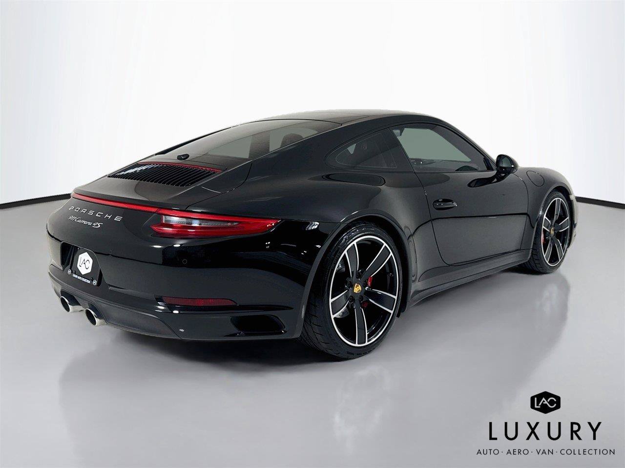 Used 2017 Porsche 911 Carrera 4S AWD/4WD image 5