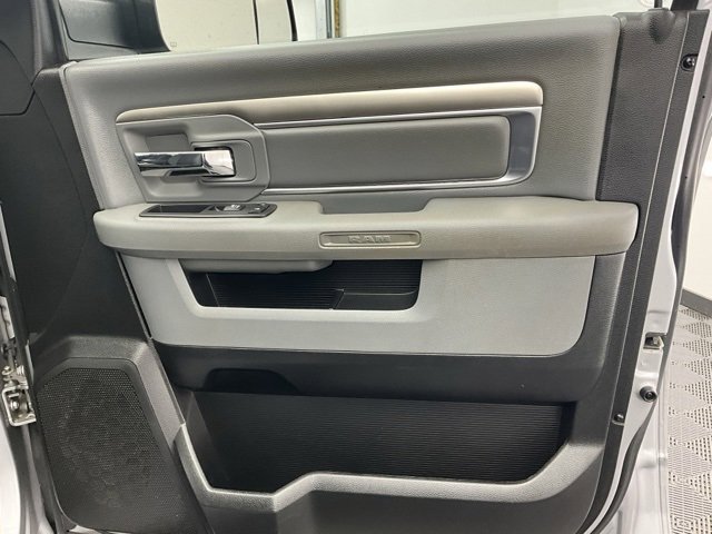 Used 2019 RAM 1500 Classic Warlock image 15