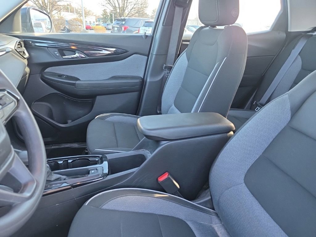 Used 2024 Chevrolet TrailBlazer LS image 24