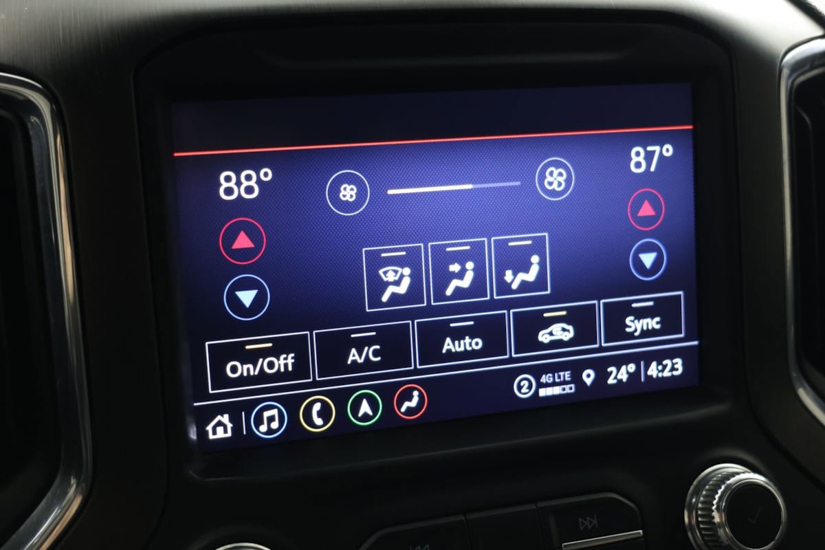 Used 2023 GMC Sierra 2500 AT4 w/ AT4 Preferred Package AWD/4WD image 54