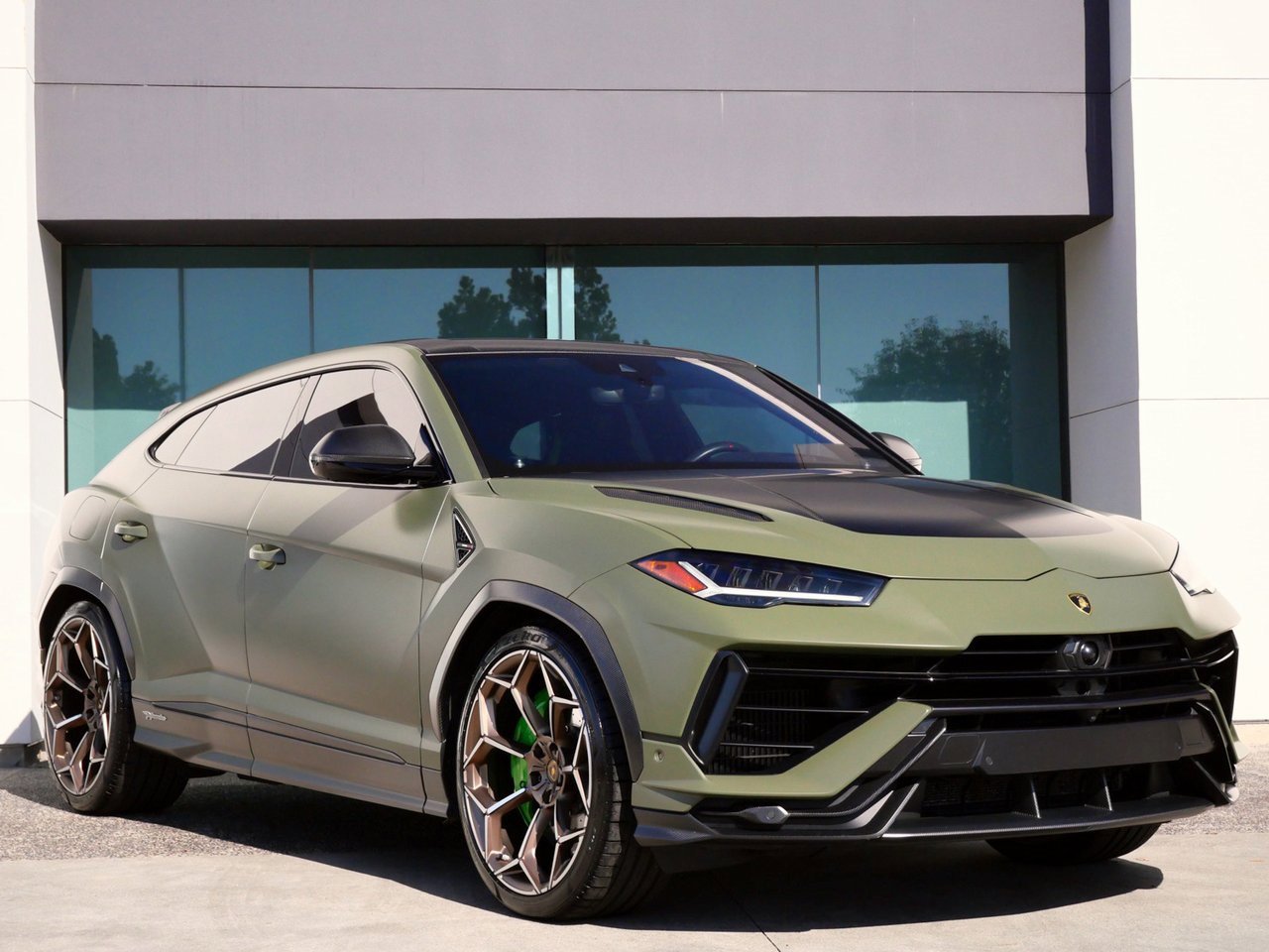 Used 2024 Lamborghini Urus Performante