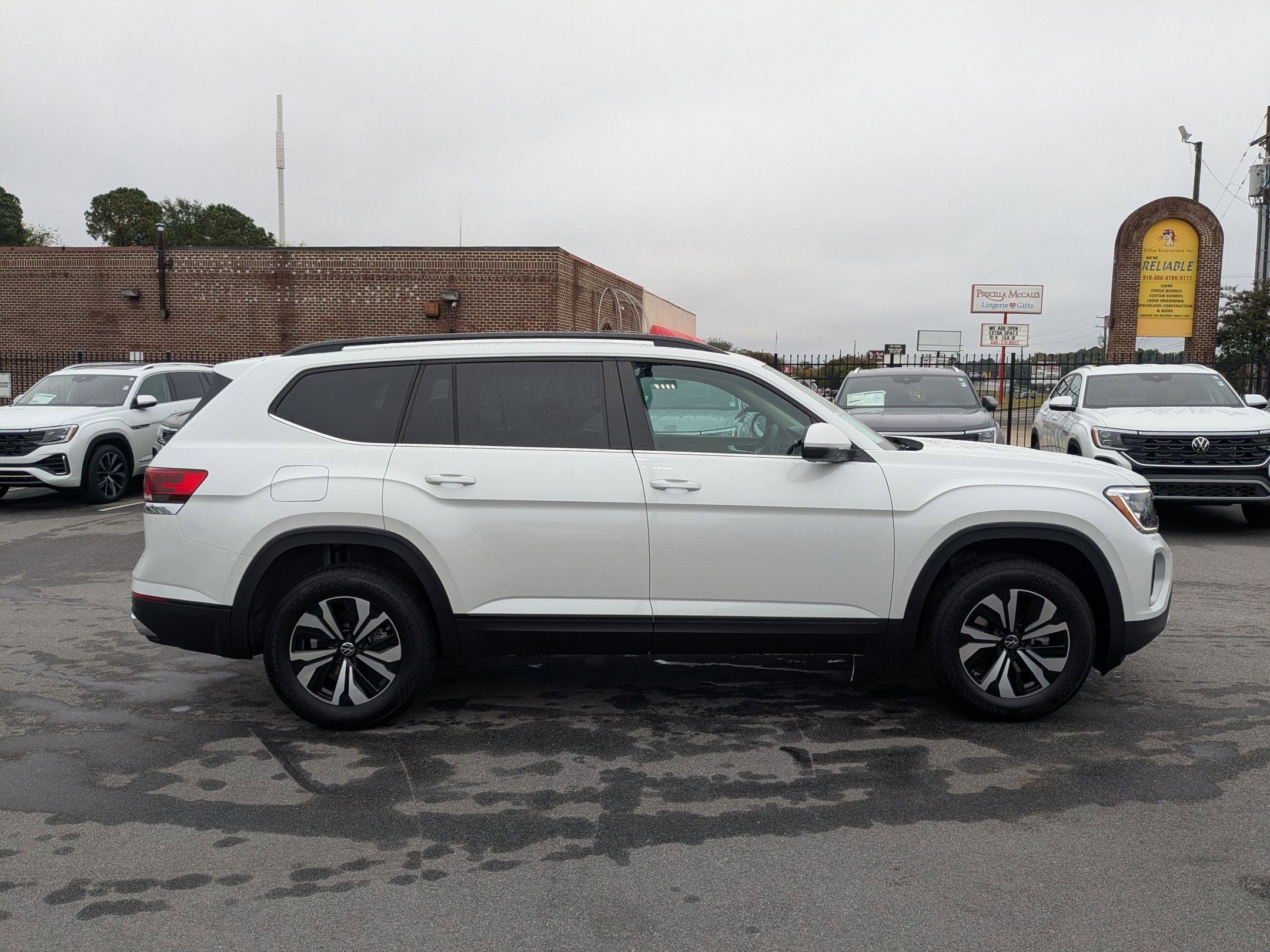 New 2026 Volkswagen Atlas SE AWD/4WD image 2