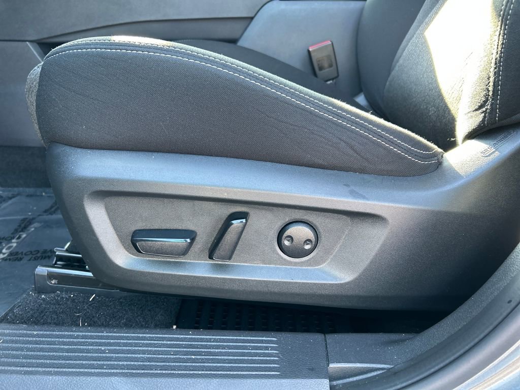 Used 2024 Nissan Rogue SV image 15