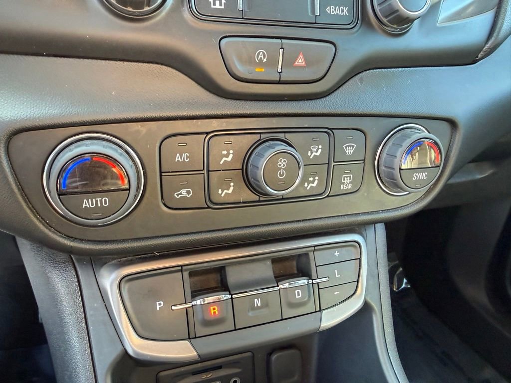 Certified 2024 GMC Terrain AT4 image 33