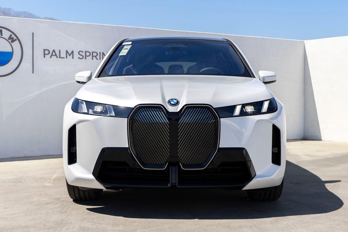 New 2026 BMW iX xDrive45 w/ M Sport Package image 4