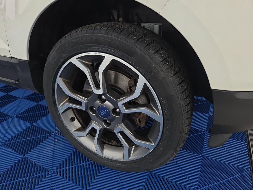 Used 2019 Ford EcoSport SES w/ SES Black Appearance Package image 27