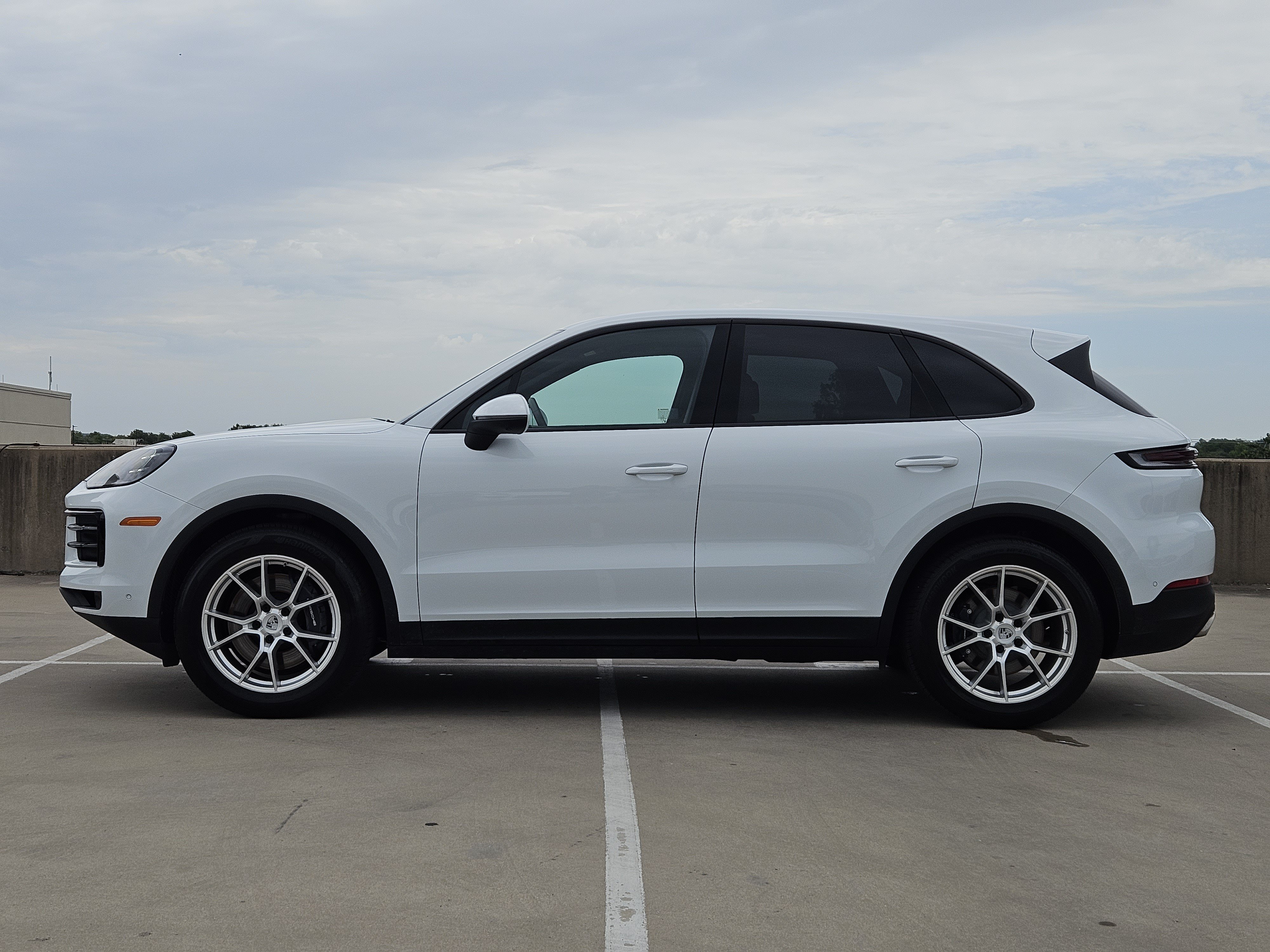 Certified 2026 Porsche Cayenne AWD/4WD image 2