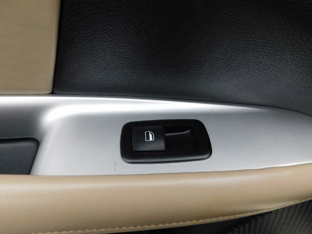 Used 2011 Dodge Journey Mainstreet w/ Flexible Seating Group image 14