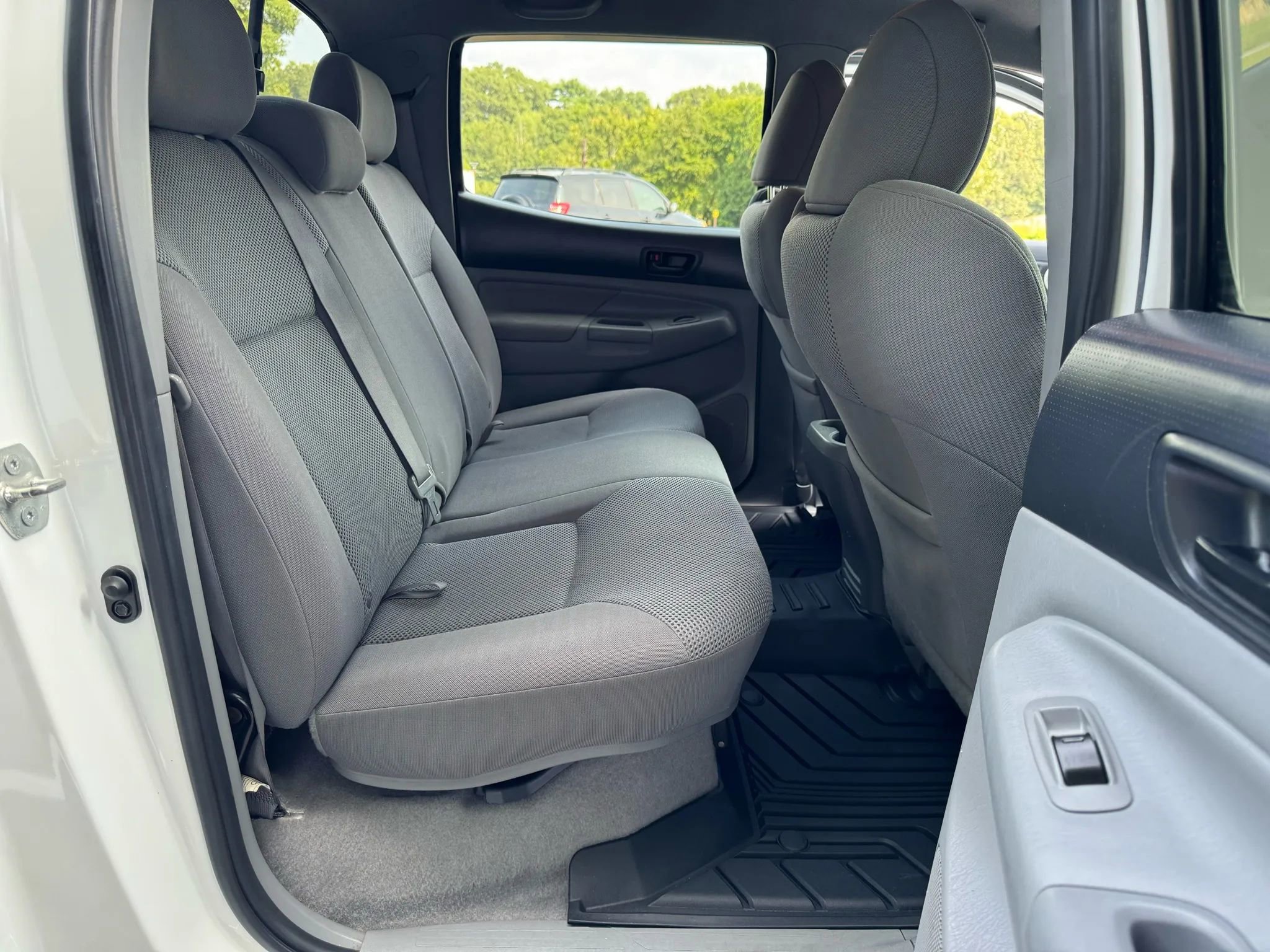 Used 2011 Toyota Tacoma 4x4 Double Cab image 16