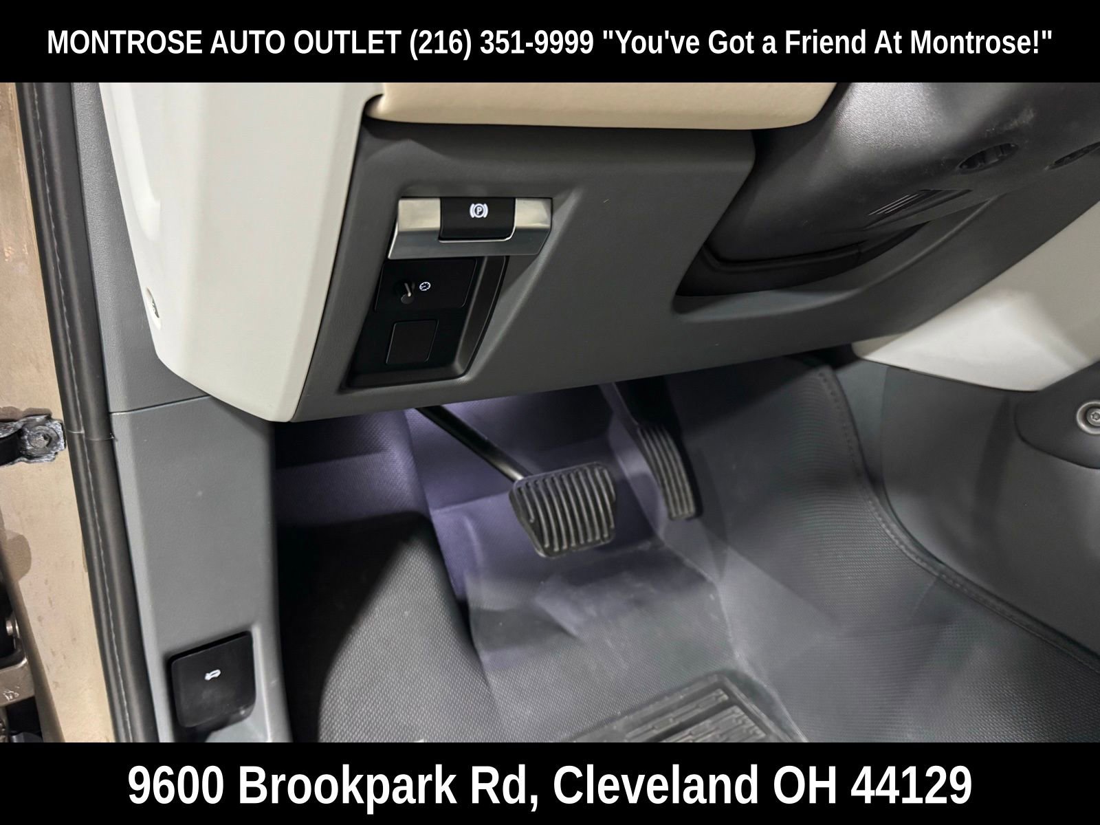 Used 2020 Land Rover Defender 110 First Edition image 16