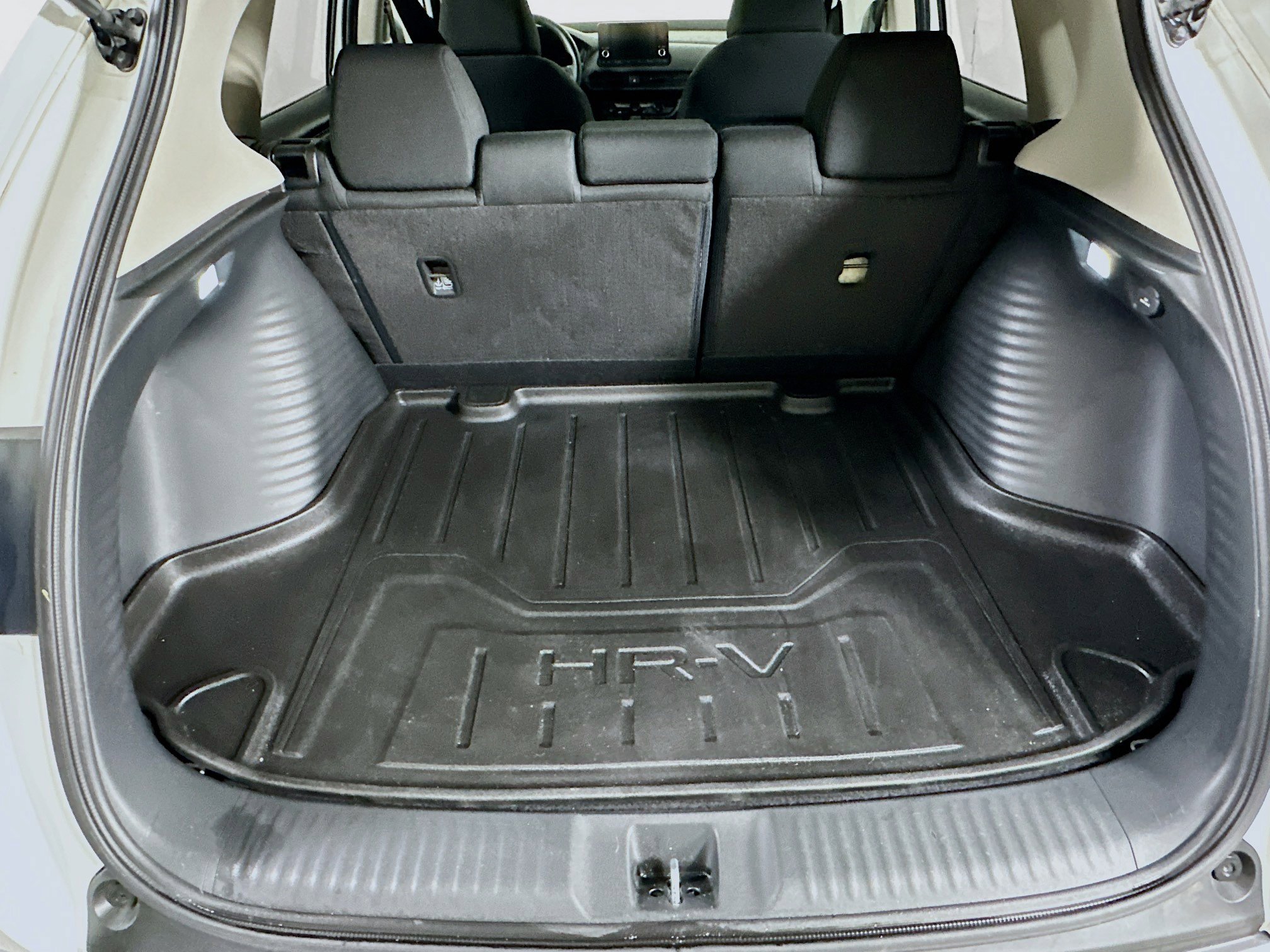 Used 2023 Honda HR-V LX image 27