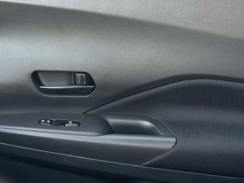 Certified 2025 Nissan Kicks Play S image 22