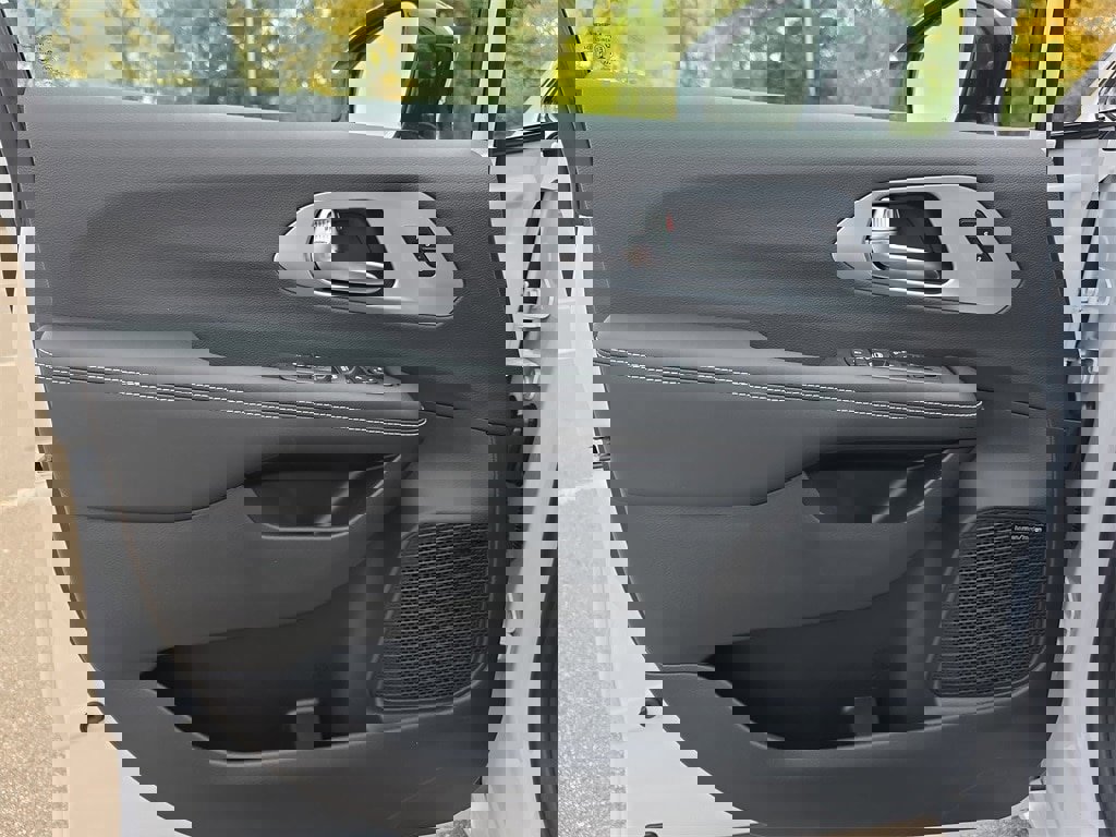 New 2026 Chrysler Pacifica Limited image 30