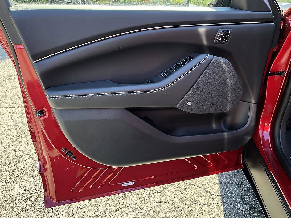 Used 2023 Ford Mustang Mach-E Premium image 9