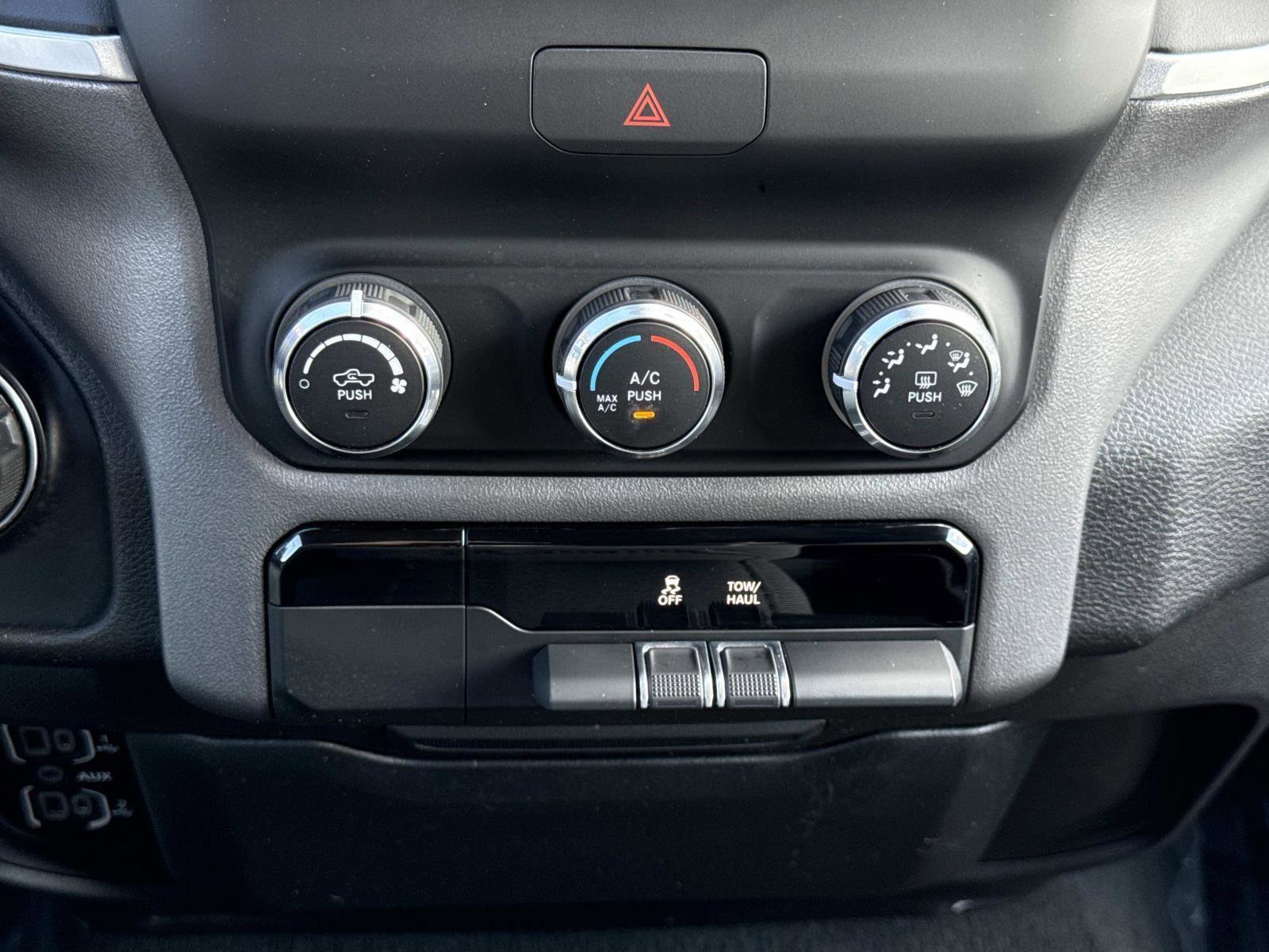 Used 2020 RAM 1500 Big Horn AWD/4WD image 6