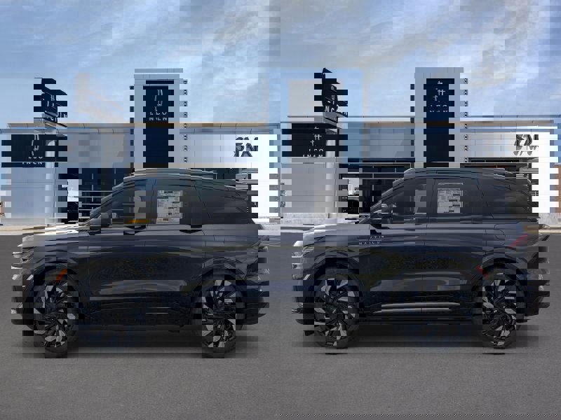 New 2025 Lincoln Nautilus Reserve w/ Jet Appearance Package image 3