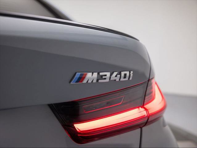 Used 2025 BMW M340i w/ Shadowloine Package image 33