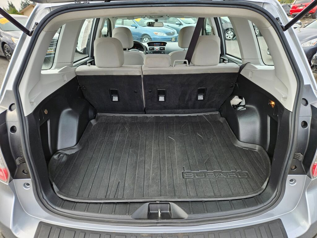 Used 2015 Subaru Forester 2.5i w/ Alloy Wheel Package image 10