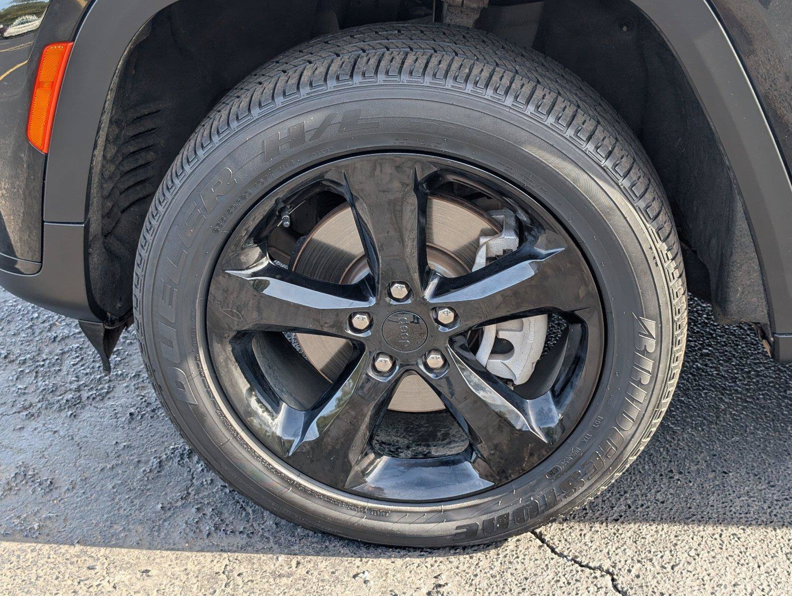 Used 2025 Jeep Grand Cherokee L Altitude RWD image 11