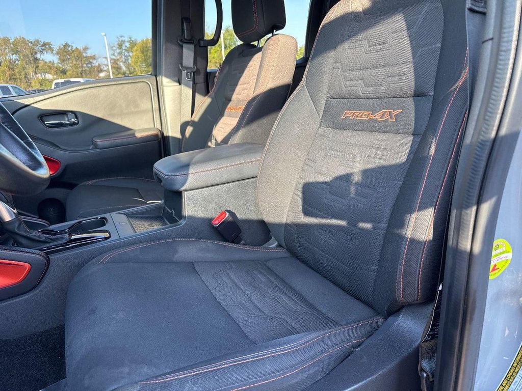 Used 2023 Nissan Frontier PRO-4X w/ Pro Convenience Package image 14