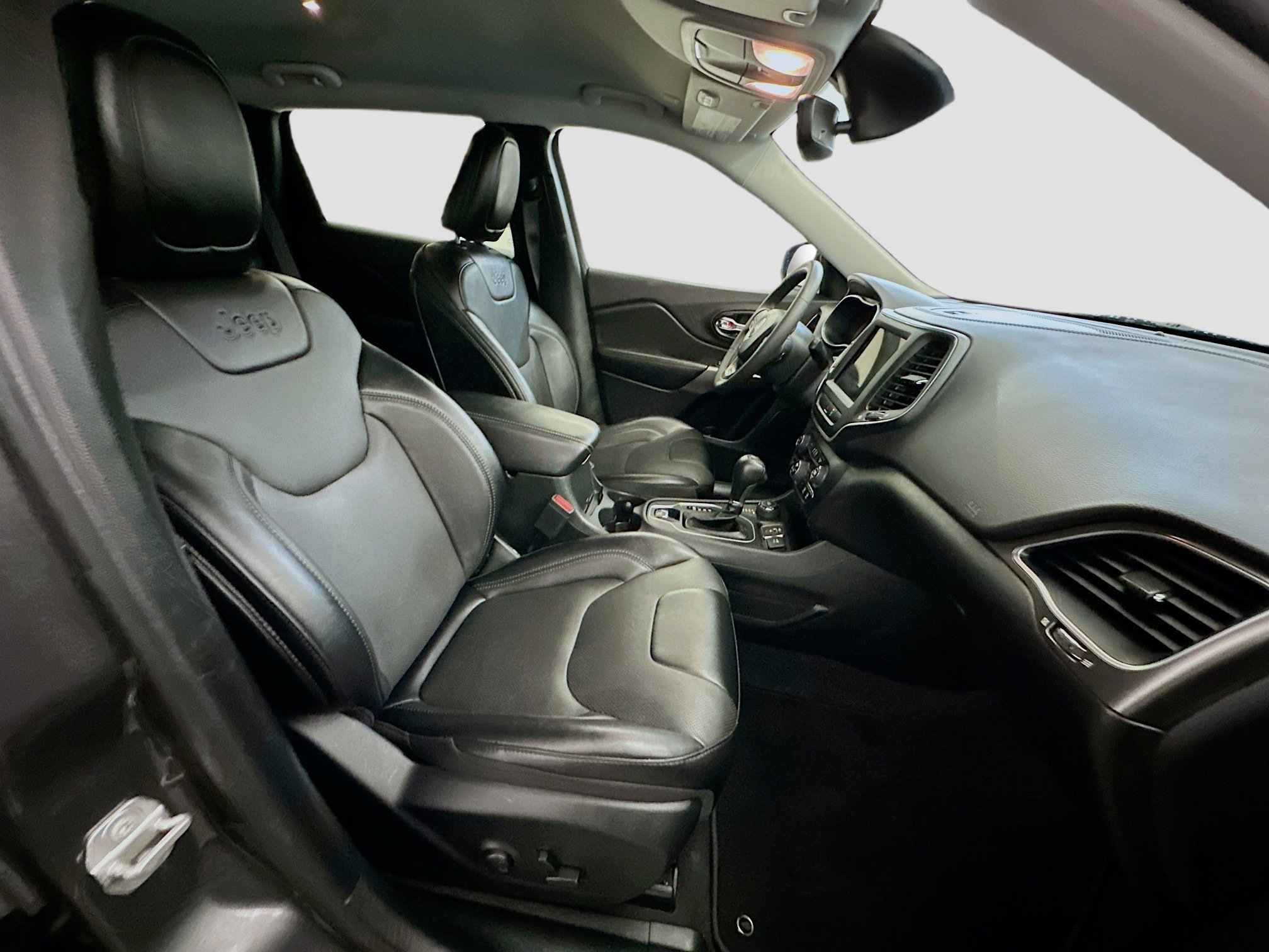 Used 2022 Jeep Cherokee Latitude Lux image 31