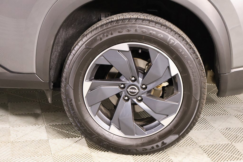 Used 2024 Nissan Rogue SV image 17