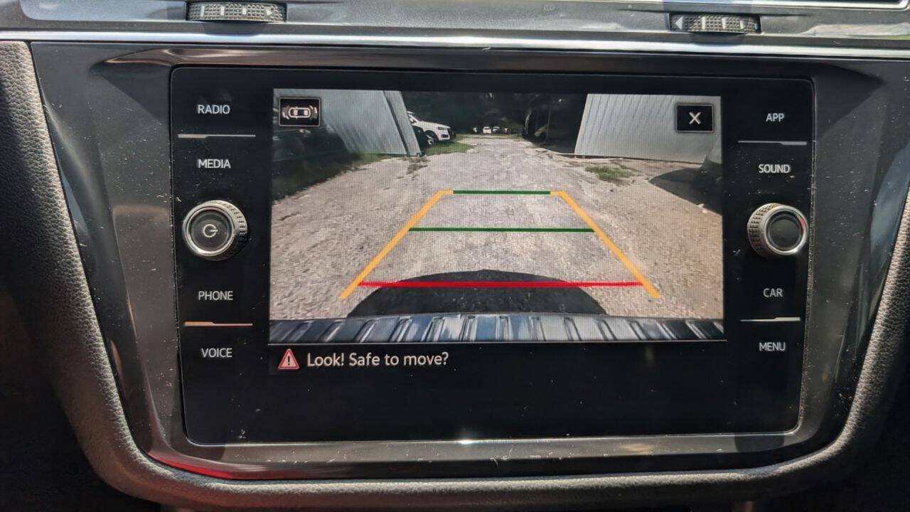 Used 2022 Volkswagen Tiguan SE FWD image 24