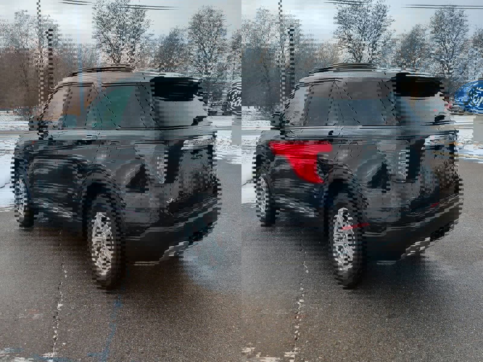 Used 2020 Ford Explorer XLT w/ Equipment Group 202A image 6