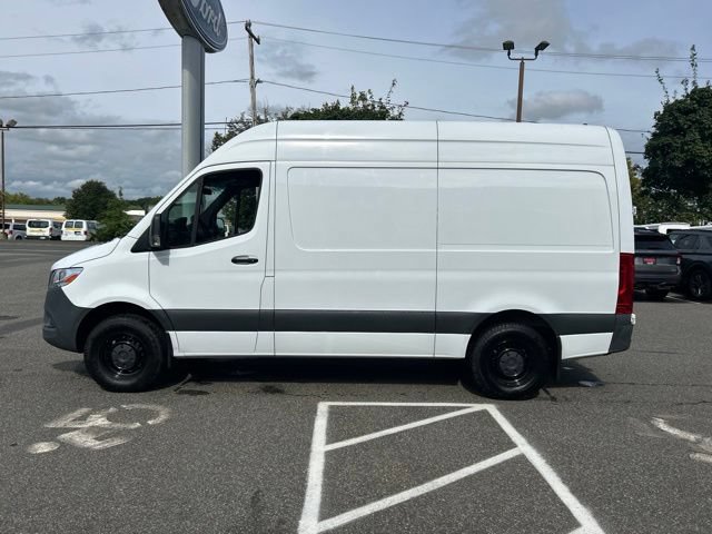 Used 2023 Mercedes-Benz Sprinter 2500 image 4