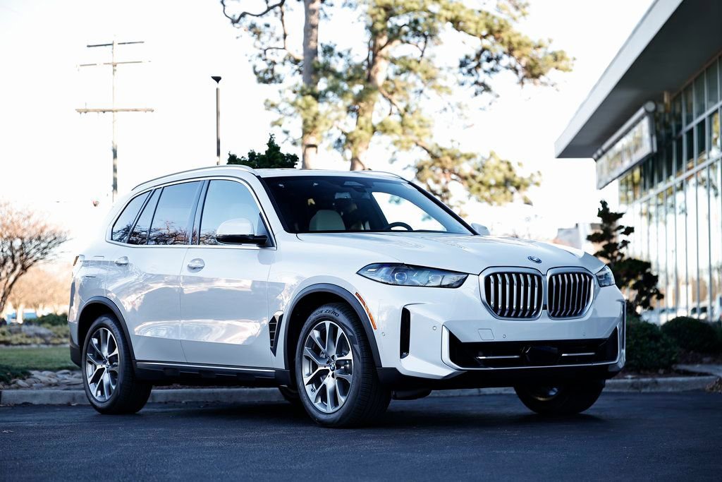 New 2026 BMW X5 xDrive50e w/ Executive Package