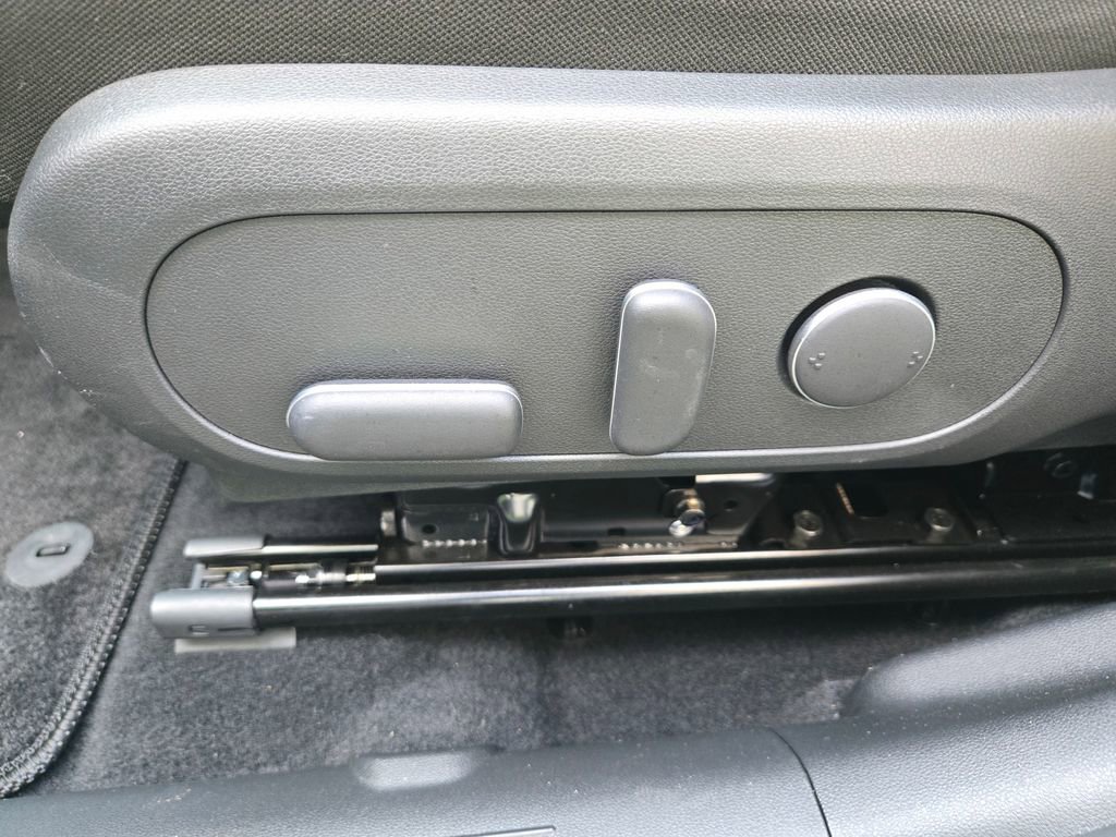 Certified 2024 Hyundai Kona SEL image 23