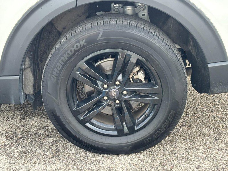 Used 2022 Ford Explorer XLT image 10