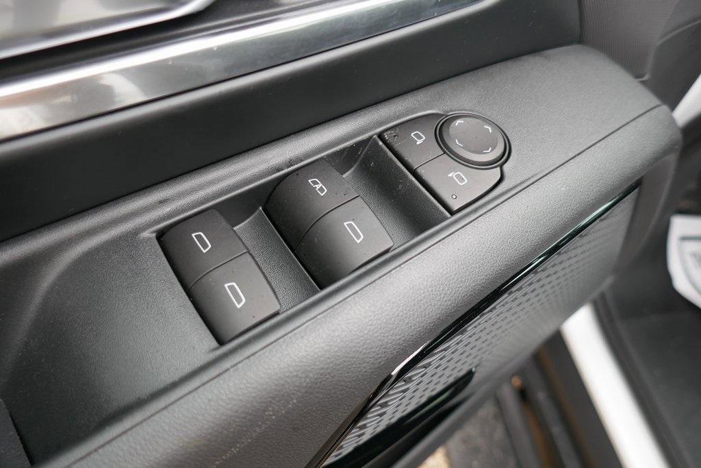 New 2026 Chevrolet Silverado EV LT image 16