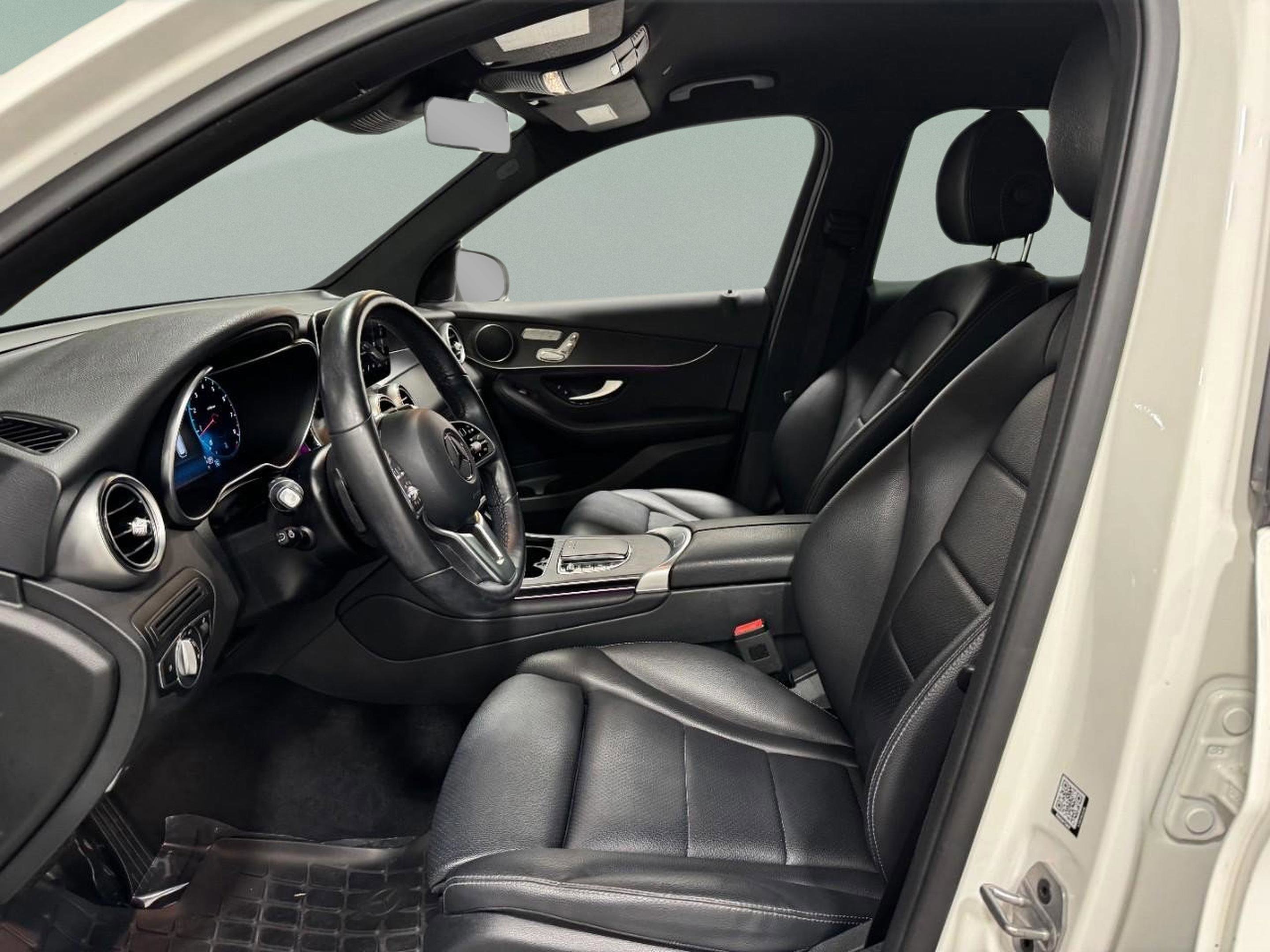 Used 2022 Mercedes-Benz GLC 300 4MATIC image 27