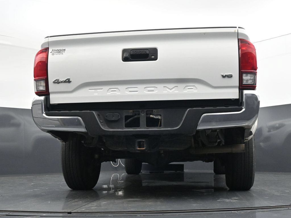 Used 2023 Toyota Tacoma SR5 AWD/4WD image 21
