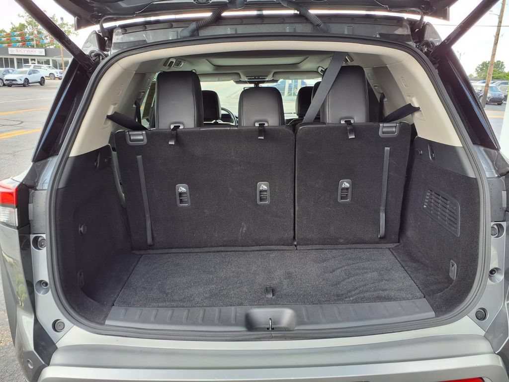 Used 2024 Nissan Pathfinder SL w/ SL Premium Package FWD image 23