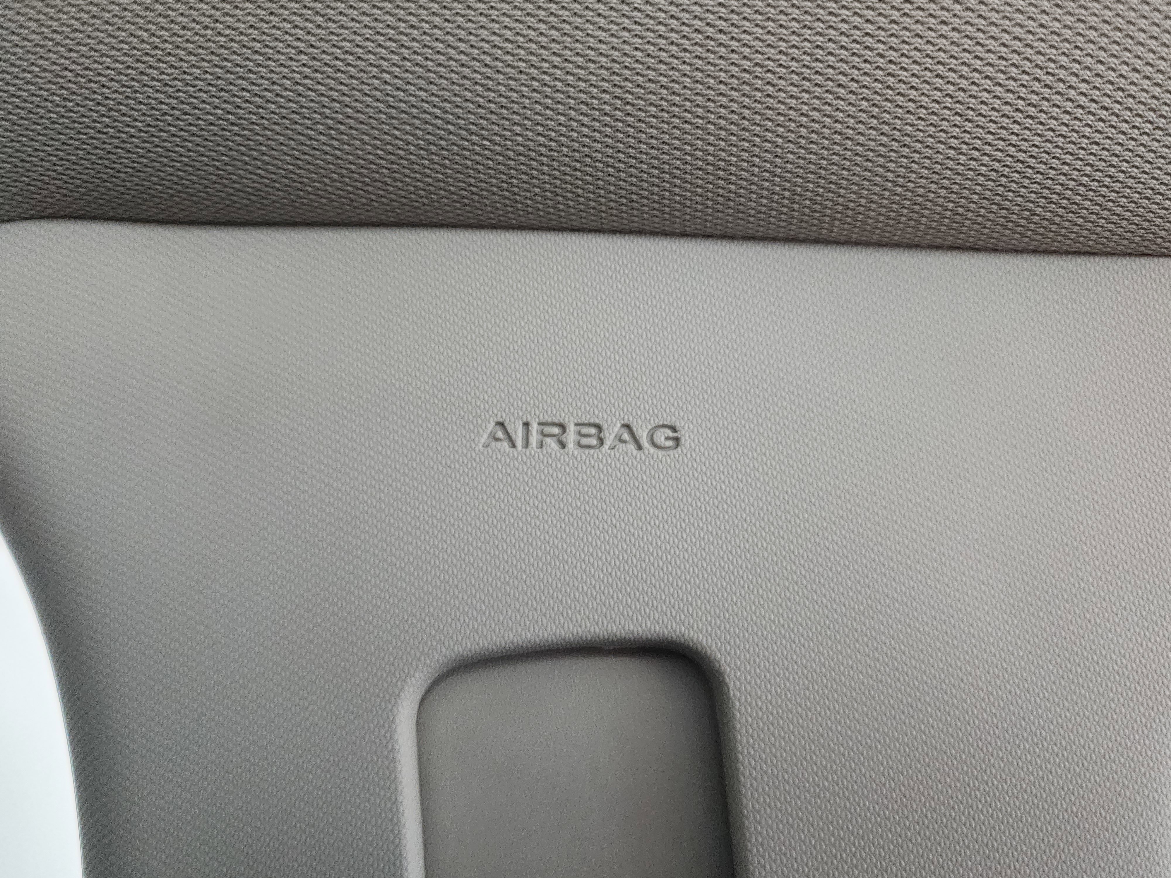 Used 2022 Ford Edge SEL image 38