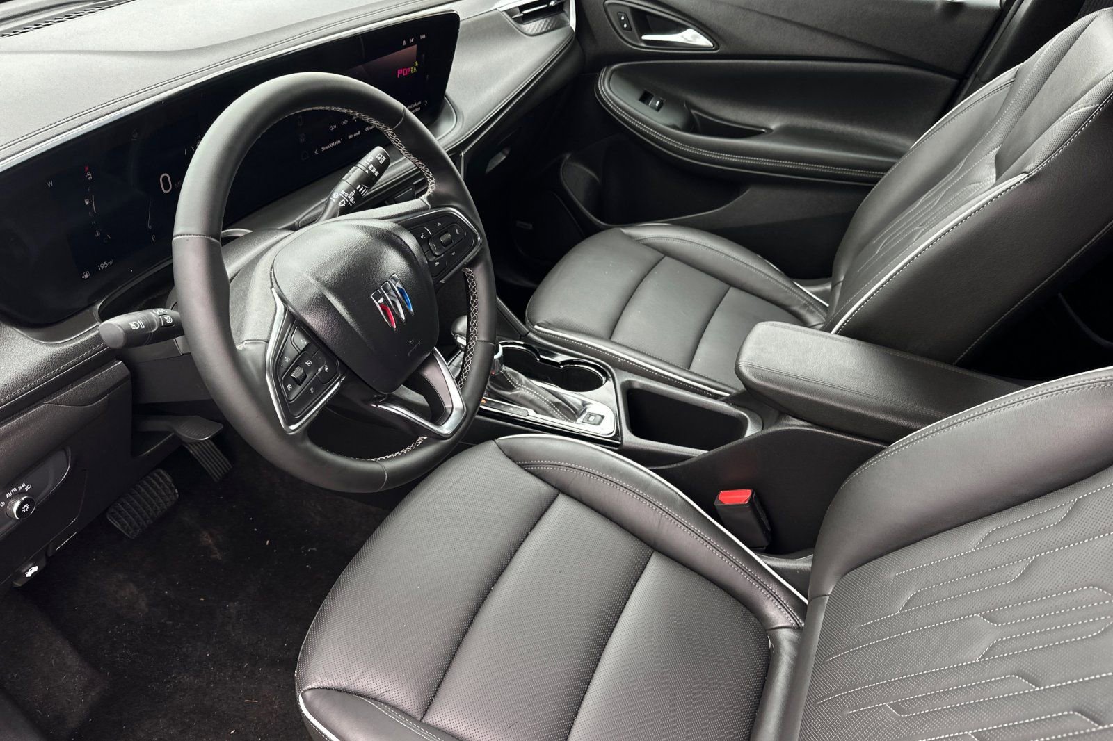 Used 2024 Buick Encore GX Avenir w/ Avenir Convenience Package image 10