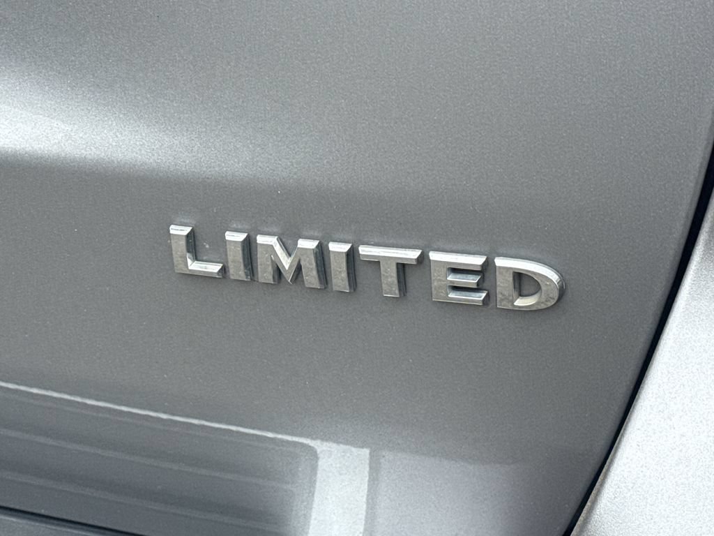 Used 2015 Jeep Grand Cherokee Limited w/ Luxury Group II RWD image 18