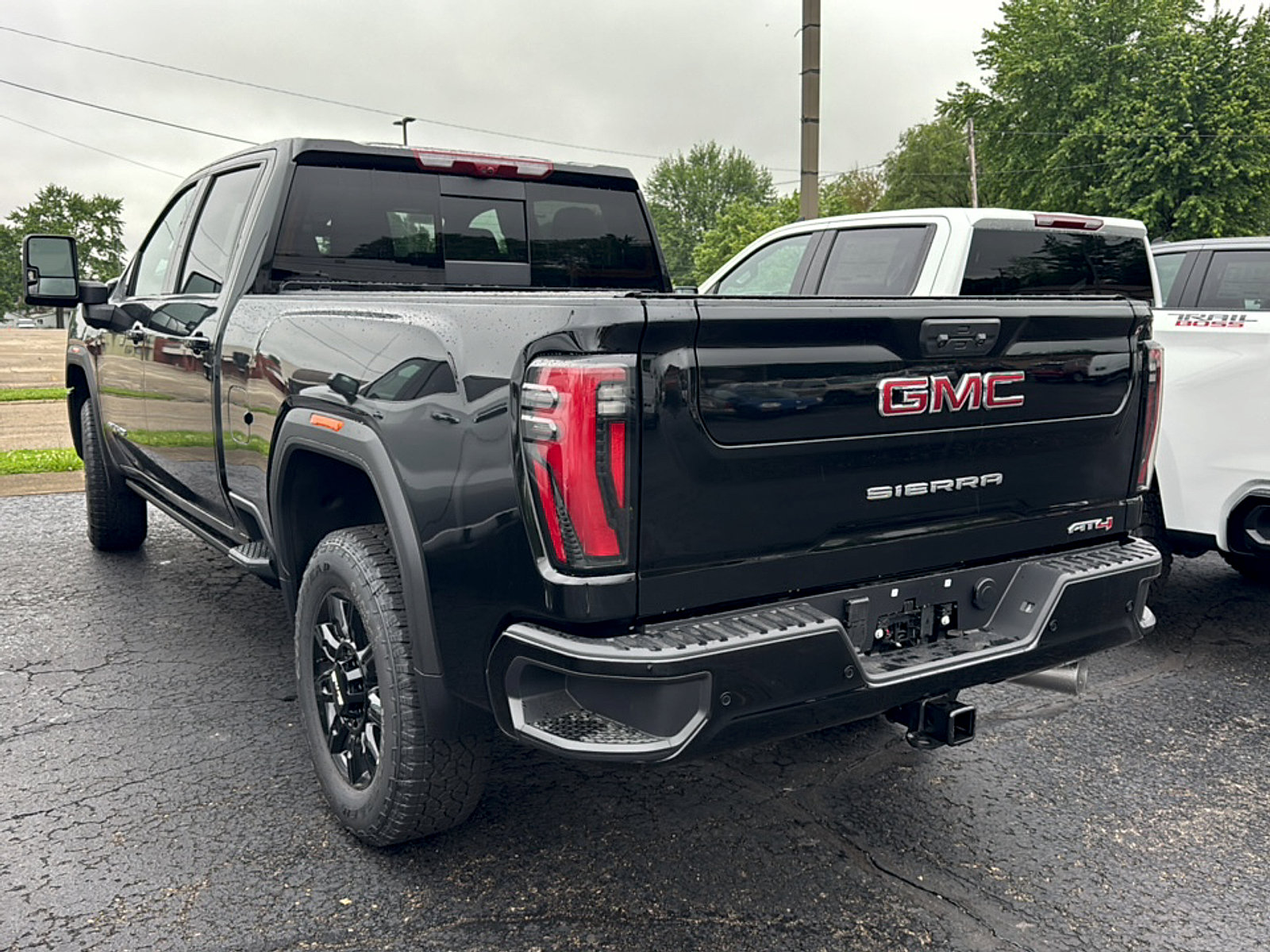 New 2026 GMC Sierra 2500 AT4 w/ AT4 Premium Plus Package AWD/4WD image 7