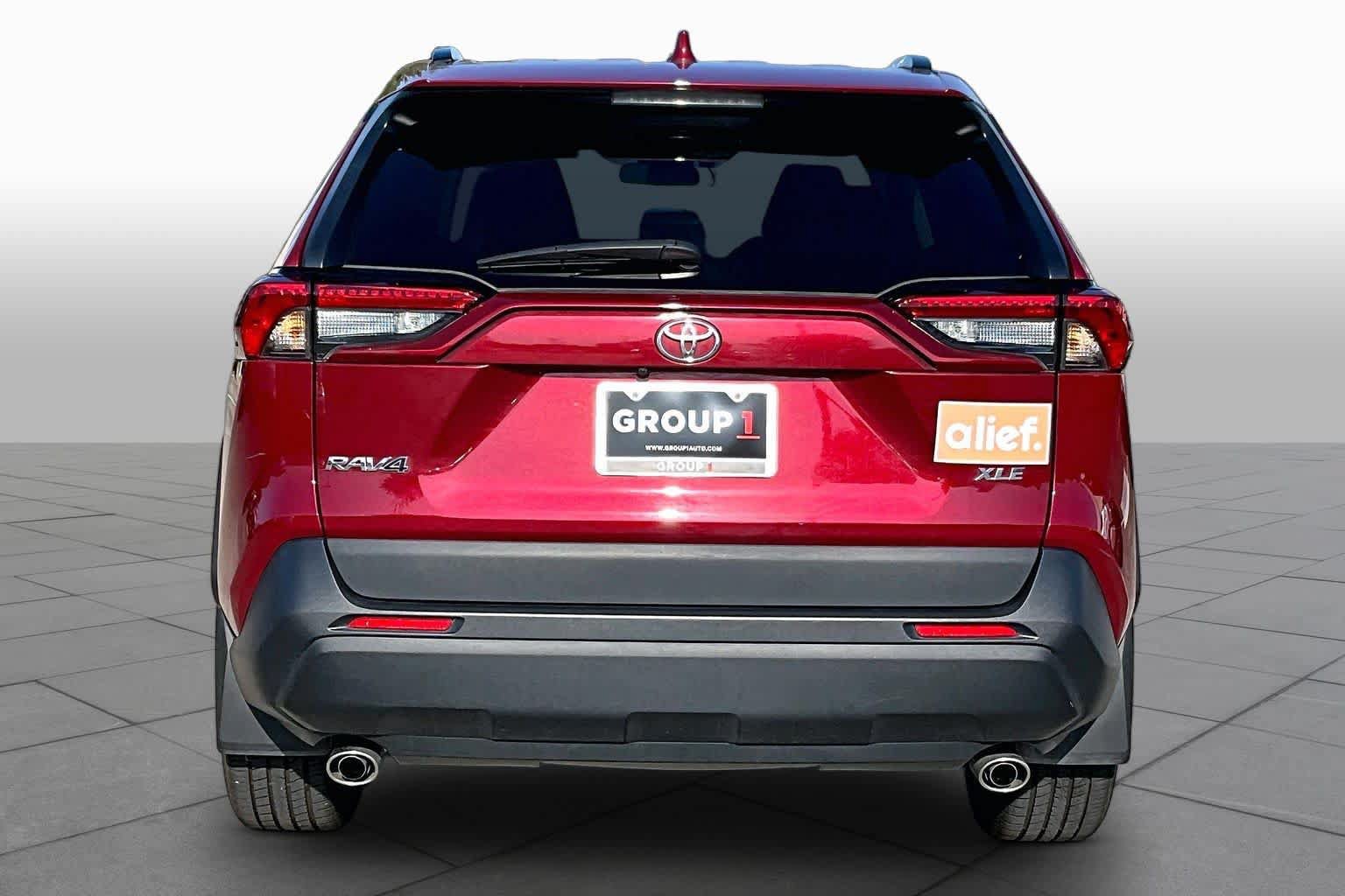 Used 2024 Toyota RAV4 XLE Premium FWD image 8