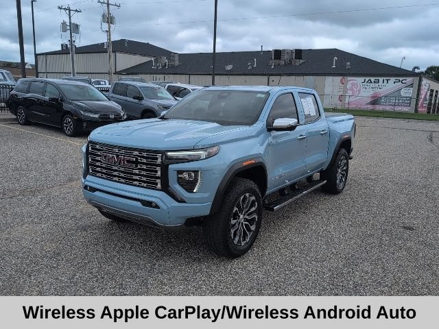 Used 2025 GMC Canyon Denali AWD/4WD image 16