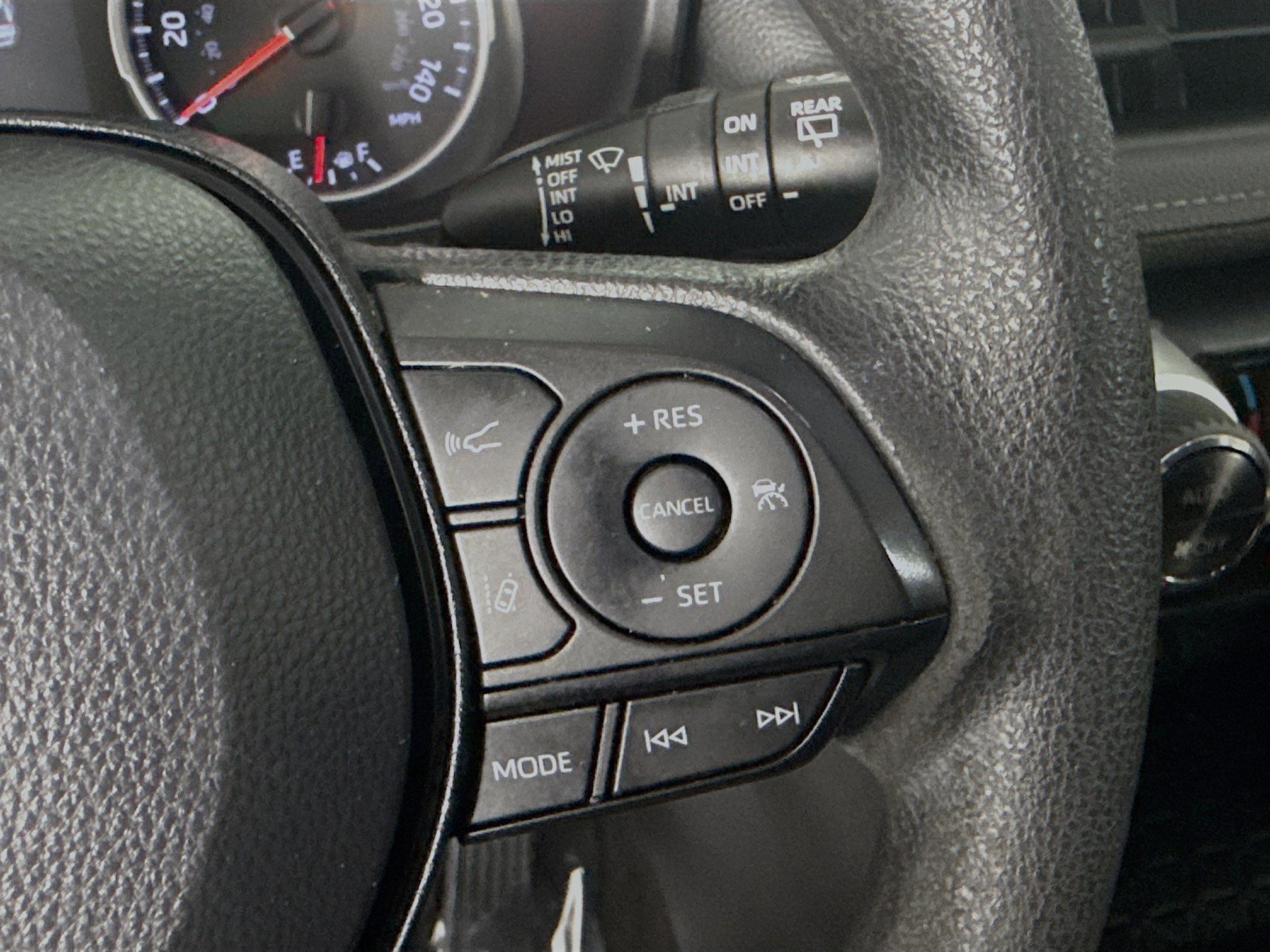 Used 2022 Toyota RAV4 XLE w/ Convenience Package image 15