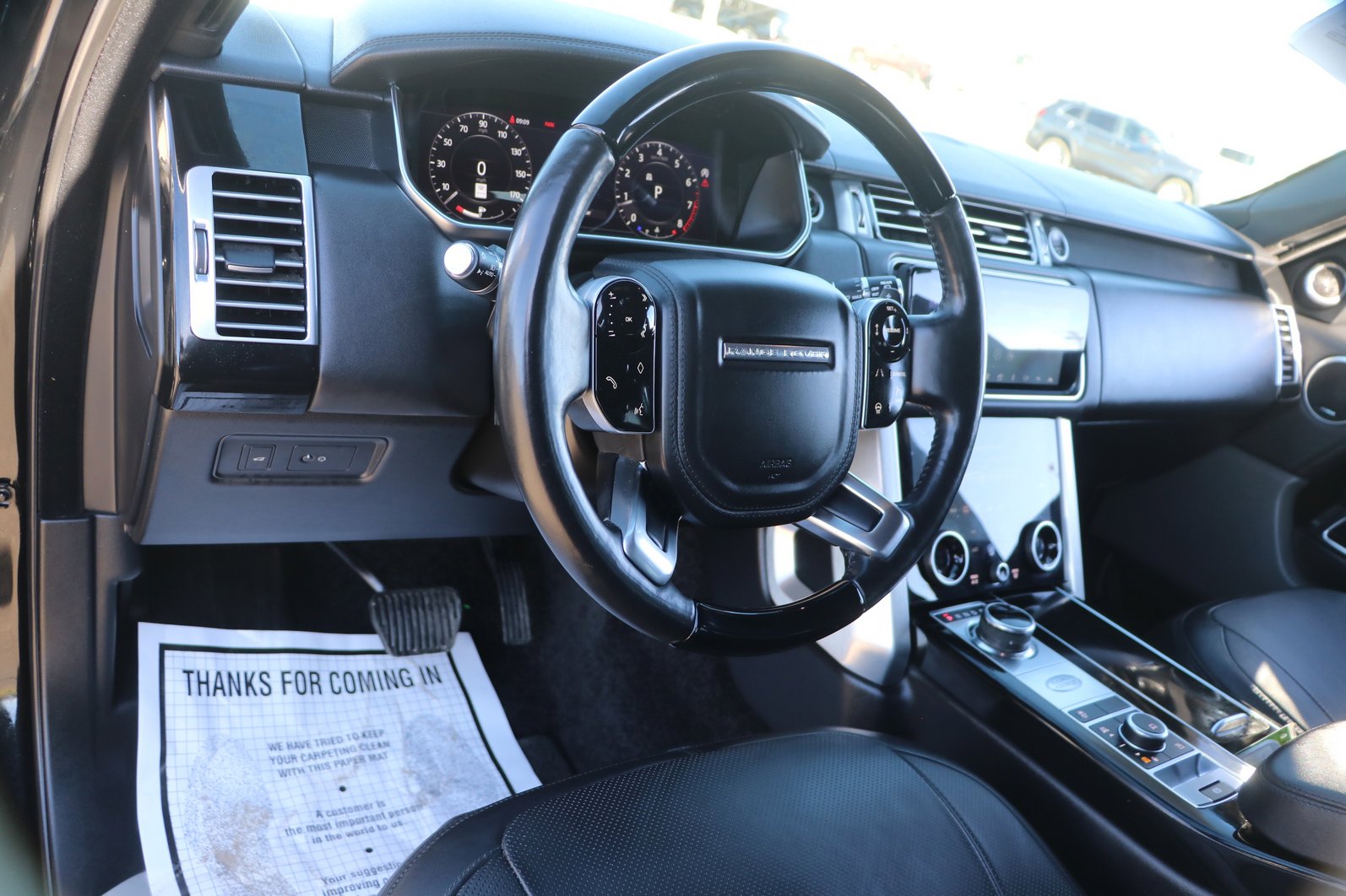 Used 2020 Land Rover Range Rover HSE image 15