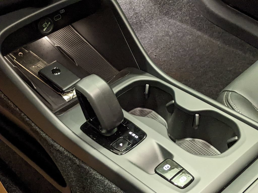 New 2026 Volvo XC40 B5 Core w/ Climate Package AWD/4WD image 19
