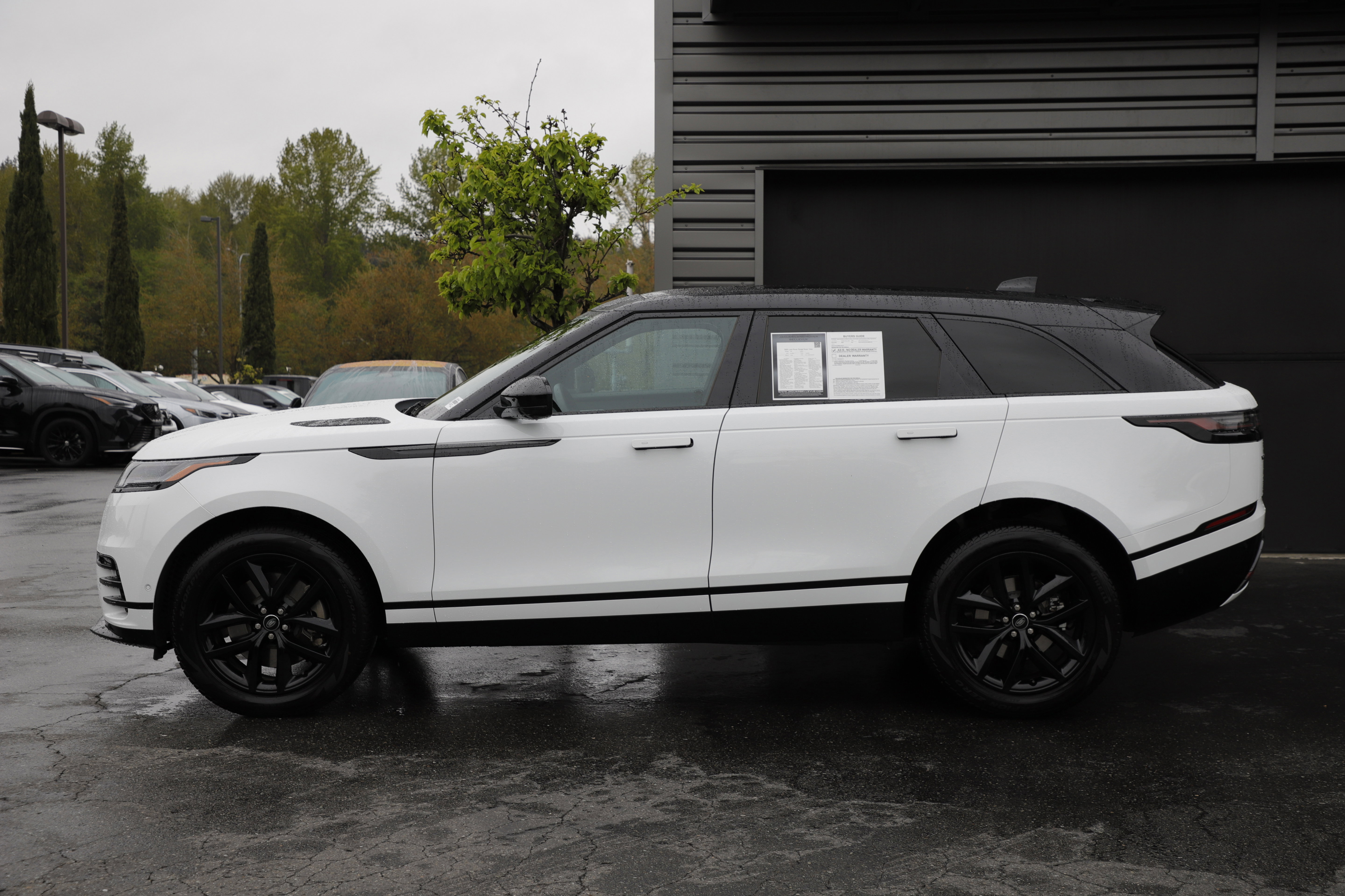 Certified 2026 Land Rover Range Rover Velar Dynamic SE AWD/4WD image 7