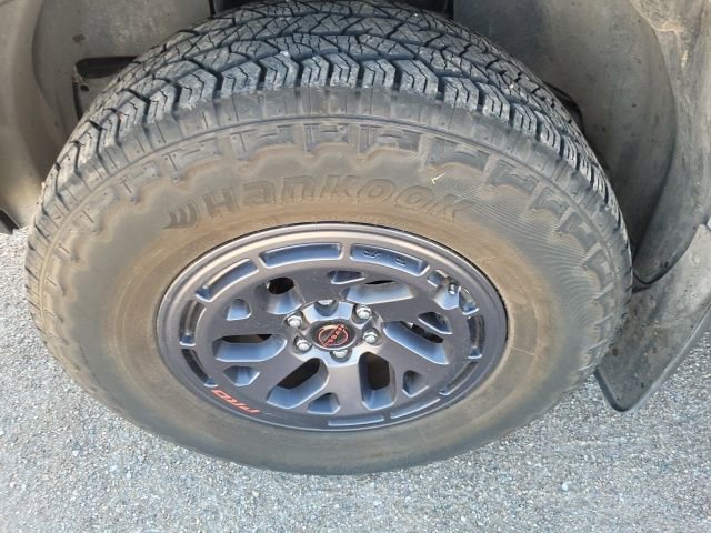 Certified 2025 Nissan Frontier PRO-4X image 10