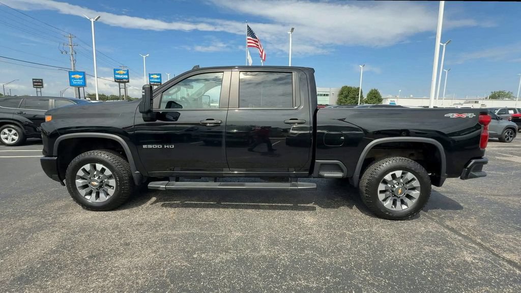 Used 2024 Chevrolet Silverado 2500 Custom w/ Custom Value Package AWD/4WD image 5