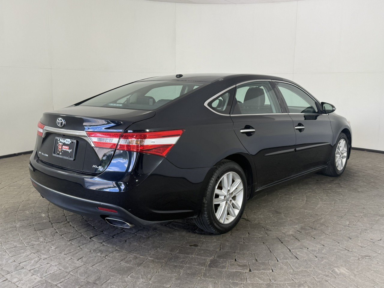 Used 2015 Toyota Avalon XLE Premium FWD image 9