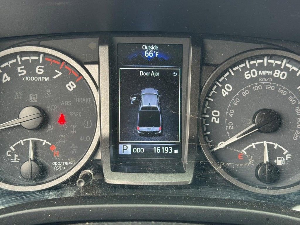 Used 2023 Toyota Tacoma TRD Sport w/ Technology Package AWD/4WD image 21